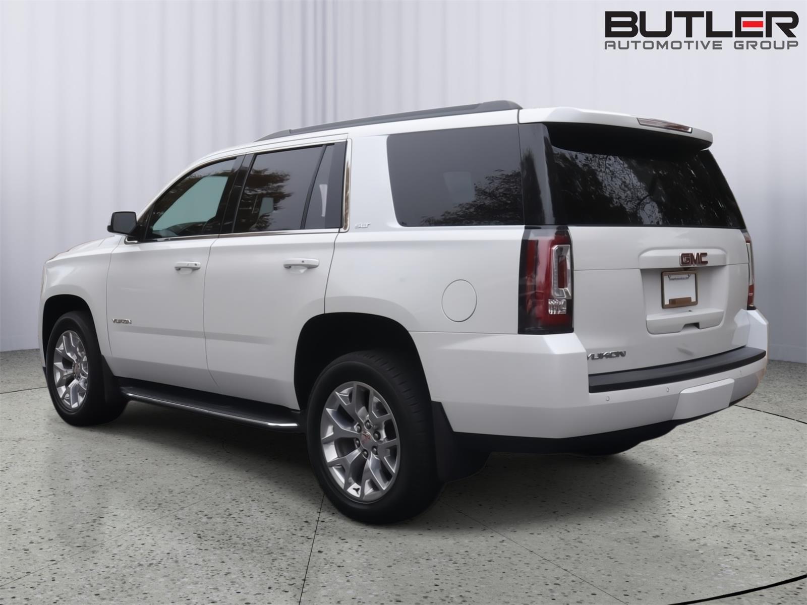 2017 Gmc Yukon SLT photo 4
