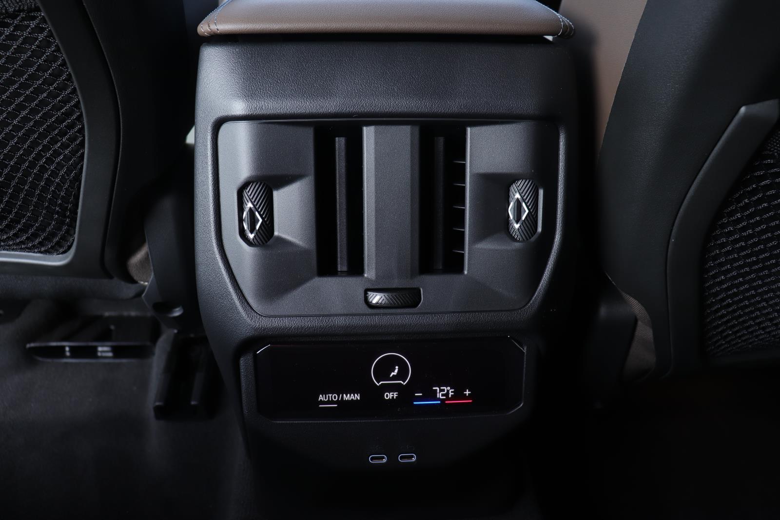 2026 BMW X3 30 - Photo 21