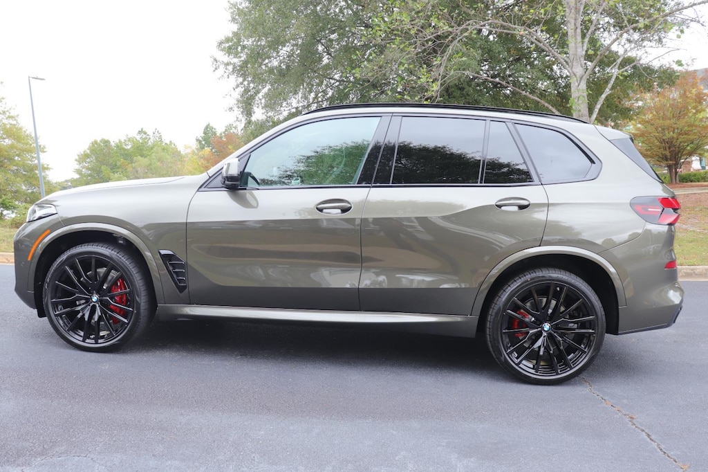 New 2026 BMW X5 sDrive40i Sports Activity Vehicle