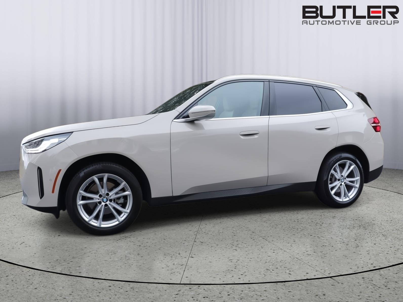 2025 BMW X3 30's photo