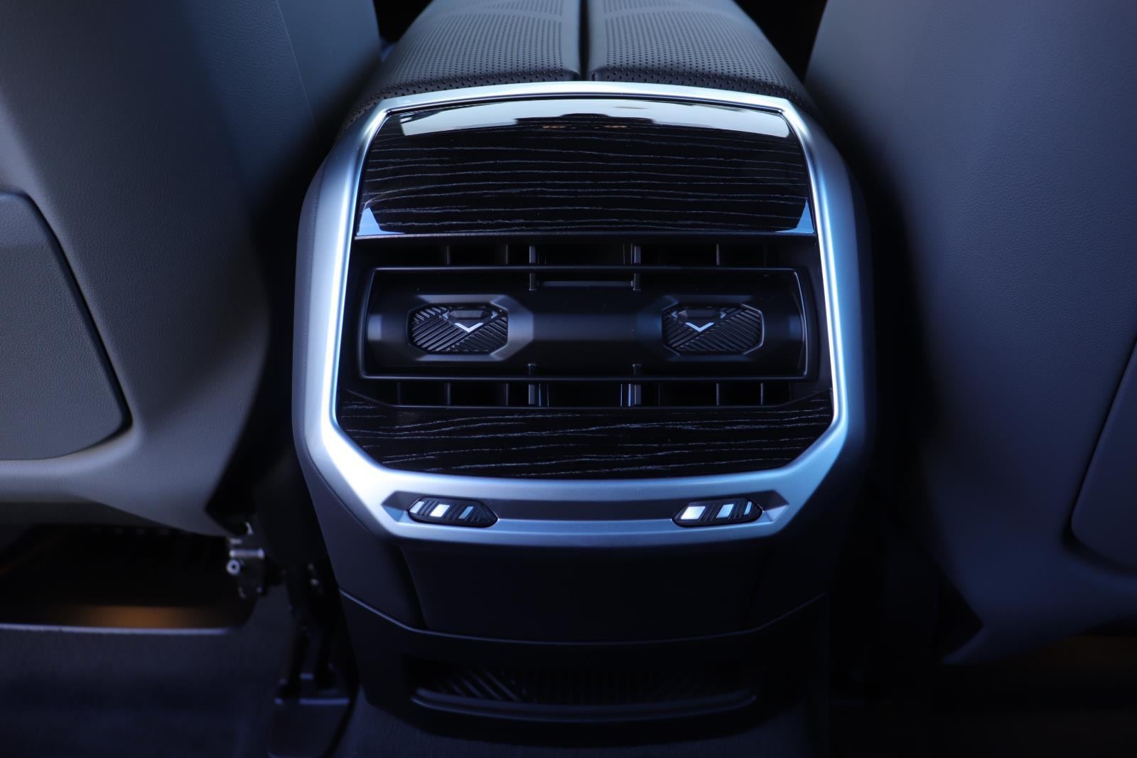 2026 BMW 7 Series 760i - Photo 22