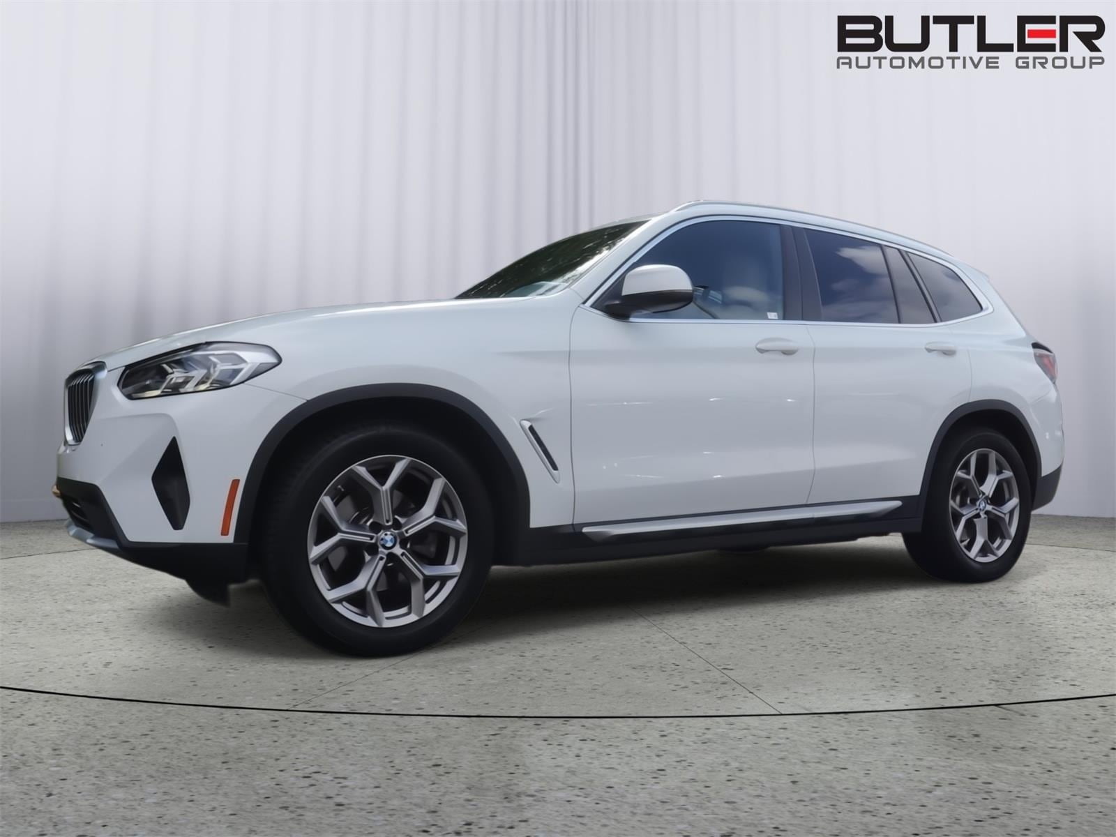 2022 BMW X3 sDrive30i's photo