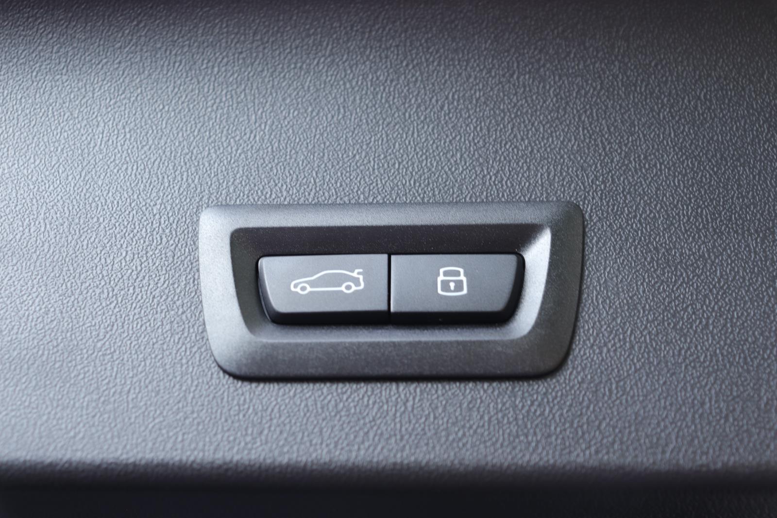 2026 BMW X3 30 - Photo 16