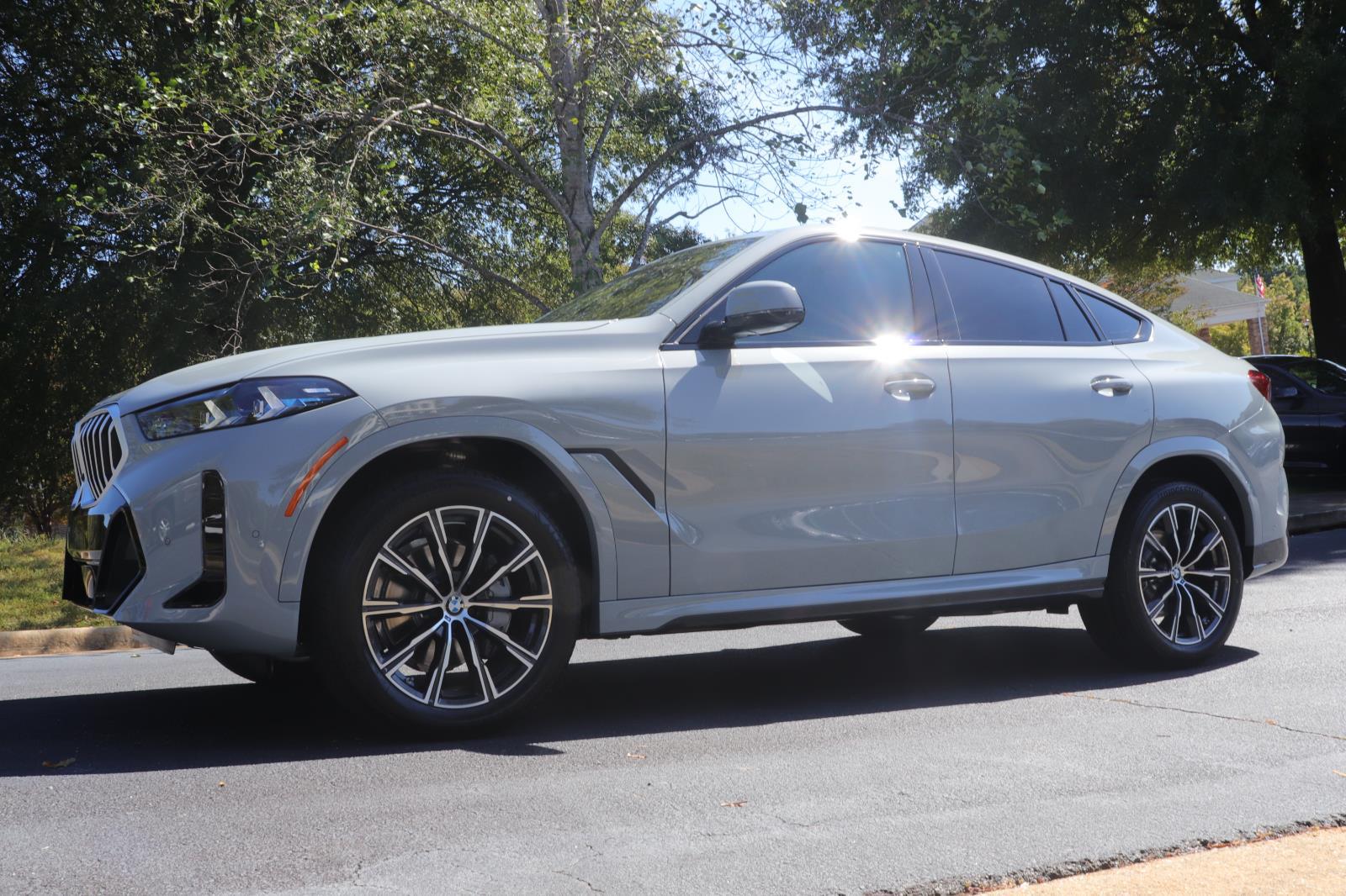 2026 BMW X6 40i's photo