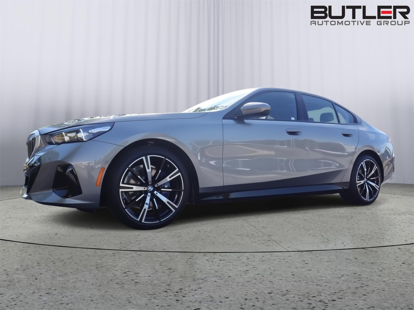 2027 BMW 5 Series 530i - Photo 41