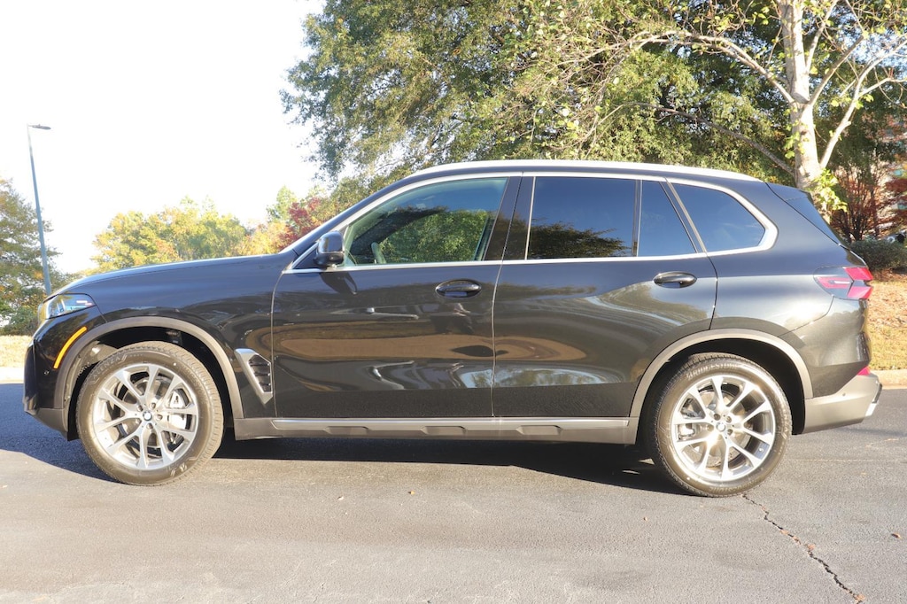 New 2026 BMW X5 sDrive40i Sports Activity Vehicle