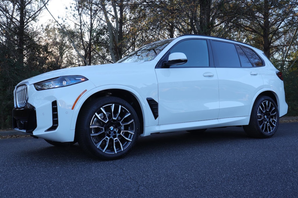 New 2026 BMW X5 sDrive40i Sports Activity Vehicle