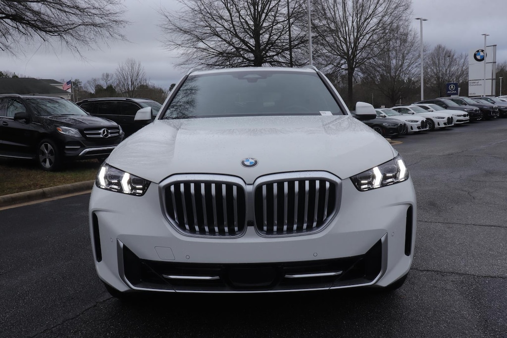 New 2026 BMW X5 xDrive40i Sports Activity Vehicle