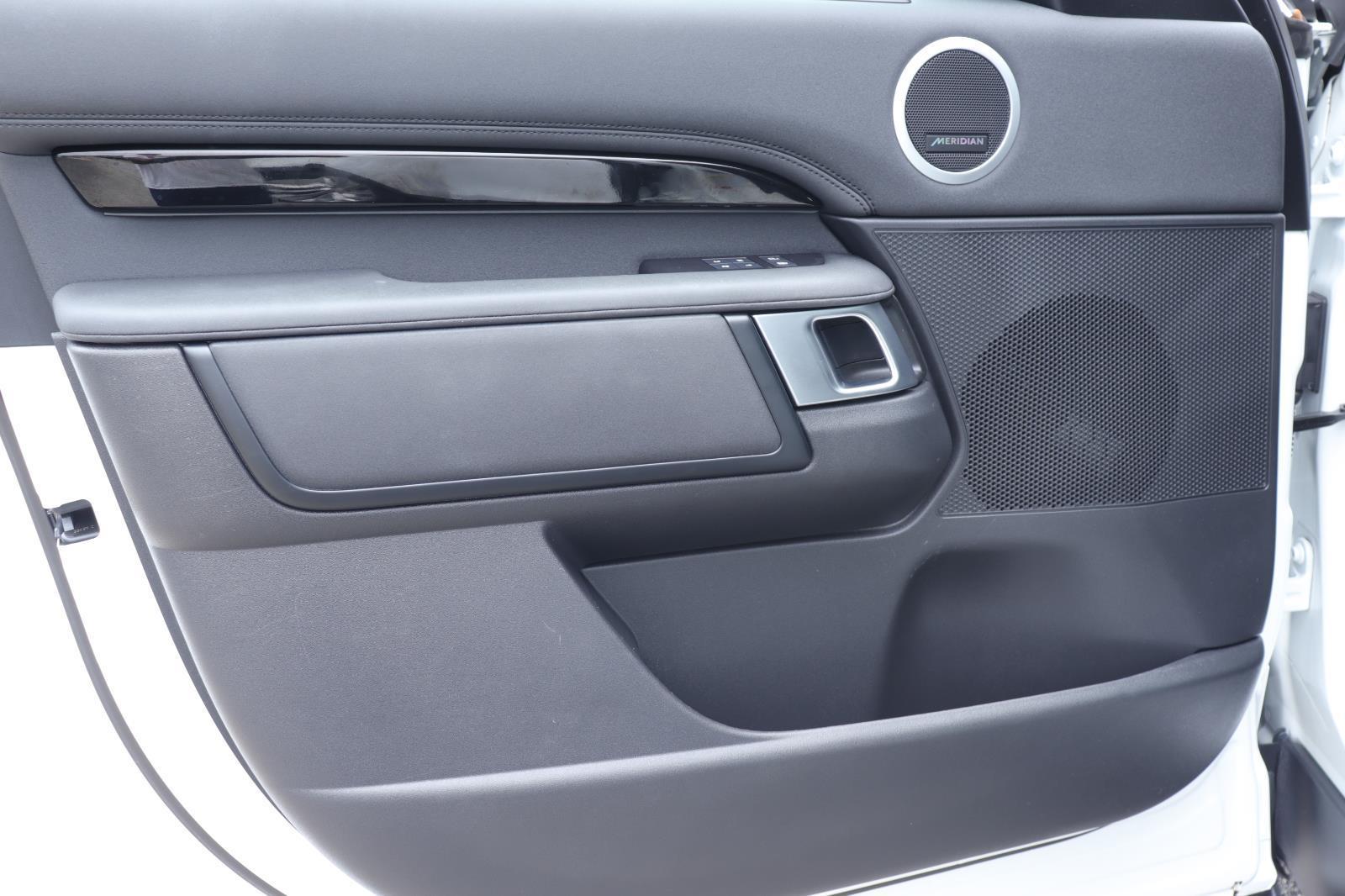 2024 Land Rover Discovery S - Photo 9