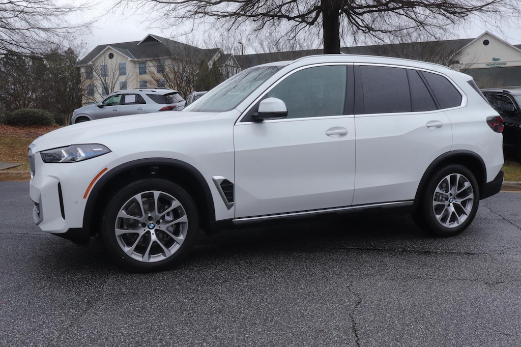 New 2026 BMW X5 sDrive40i Sports Activity Vehicle