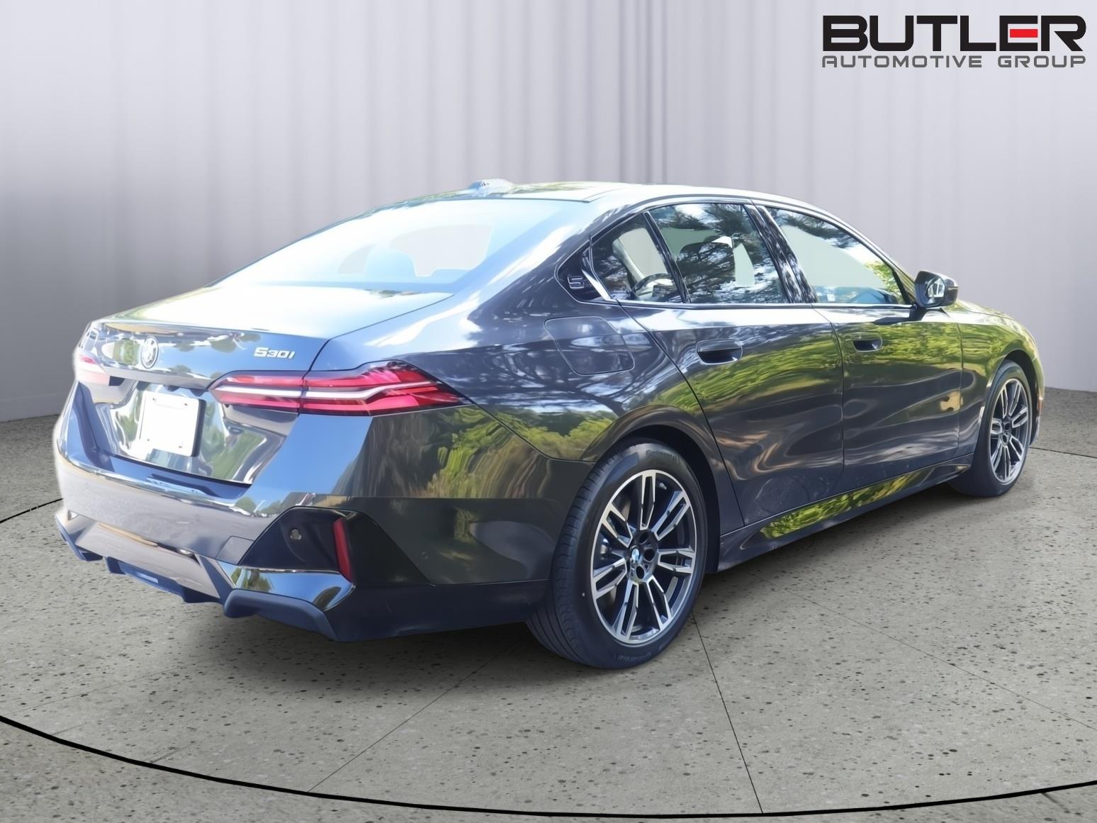 2026 BMW 5 Series 530i - Photo 6