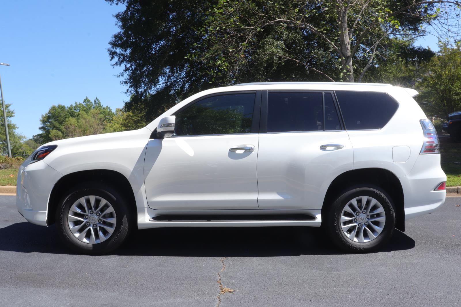 2023 Lexus GX 460 Premium photo 2