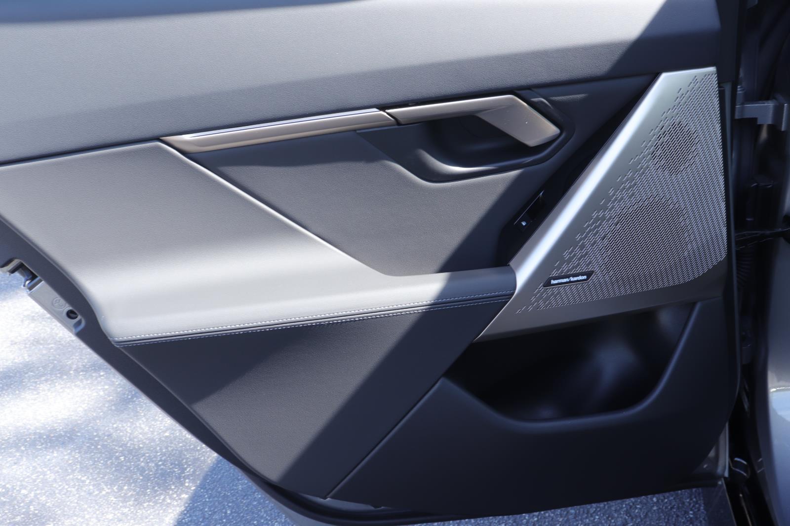 2027 BMW 5 Series 530i - Photo 12