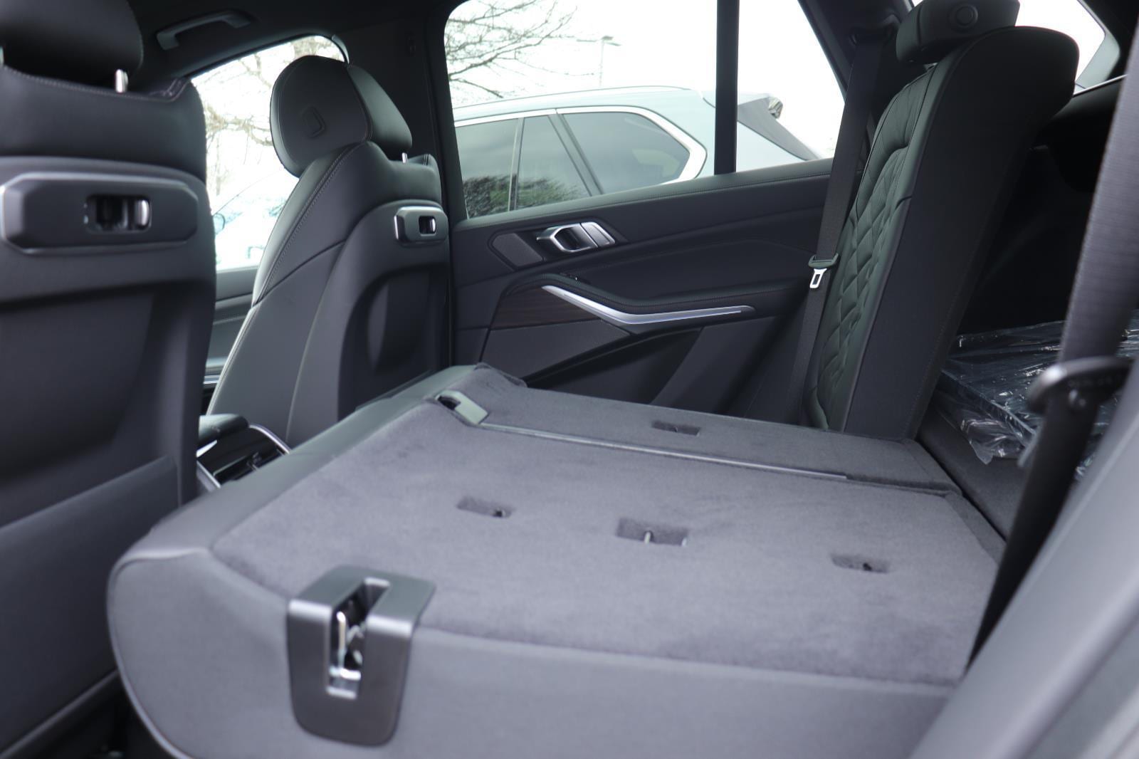 2026 BMW X5 50e - Photo 13