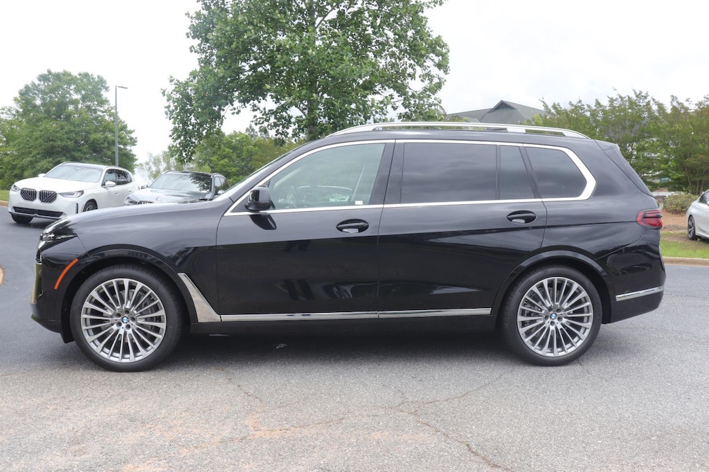 New 2027 BMW X7 xDrive40i Sports Activity Vehicle