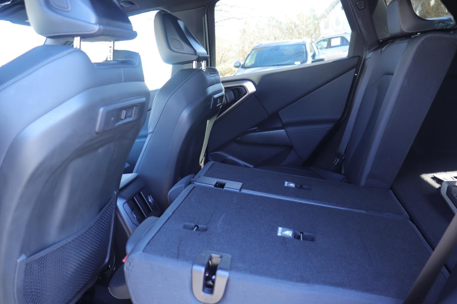 2025 BMW X3 30 - Photo 13