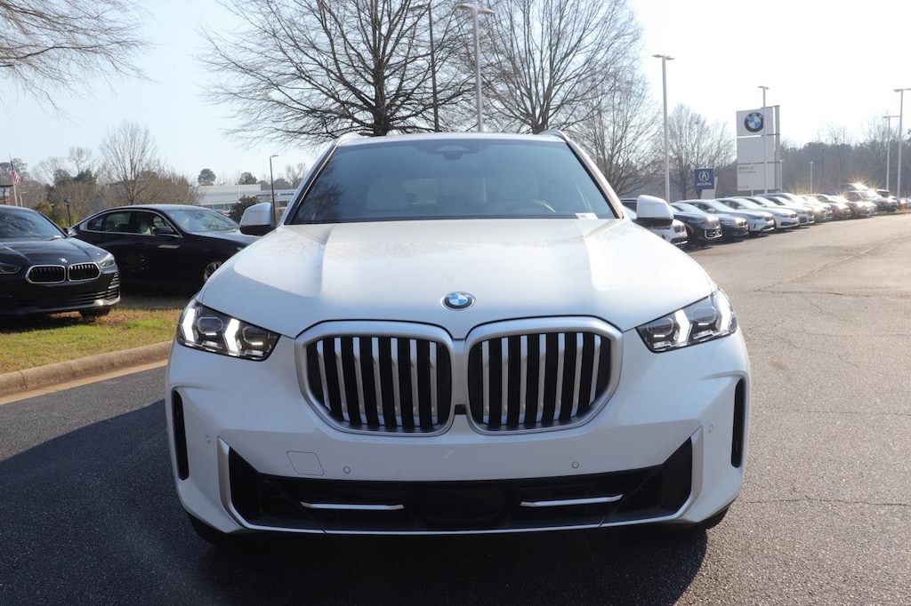 New 2026 BMW X5 sDrive40i Sports Activity Vehicle