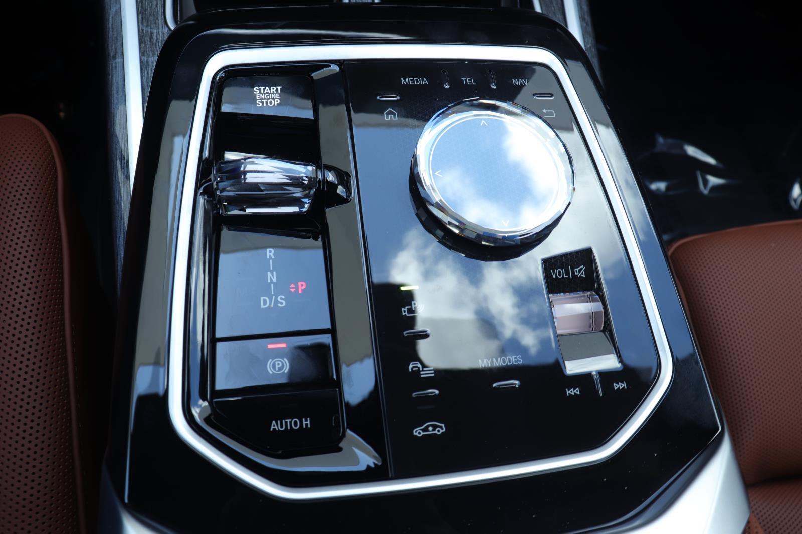 2026 BMW 7 Series 760i - Photo 35