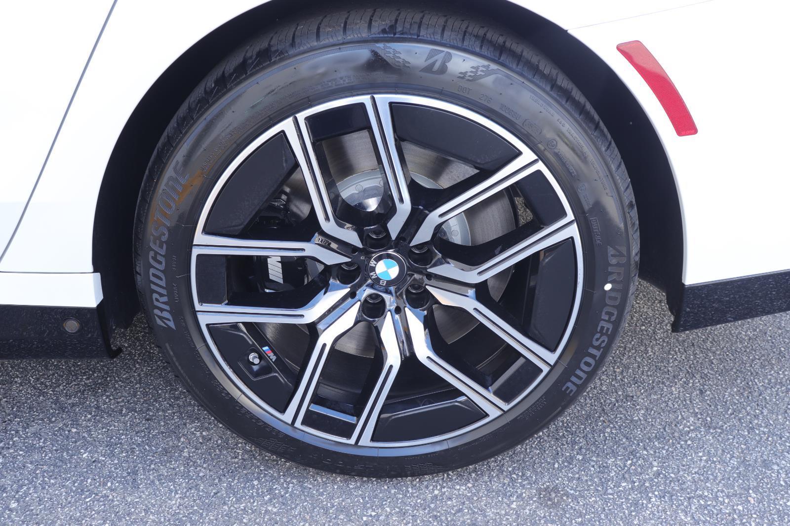 2026 BMW 7 Series 760i - Photo 38
