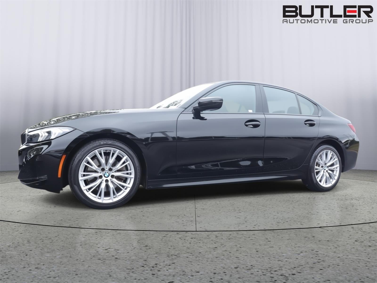 2023 BMW 3 Series 330i Sedan's photo