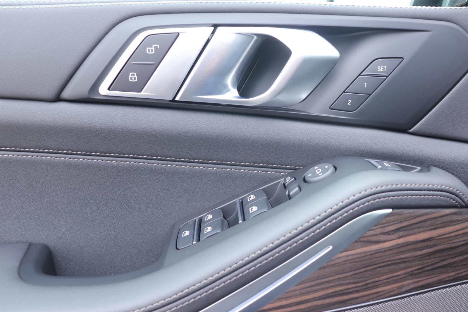 2026 BMW X5 50e - Photo 22