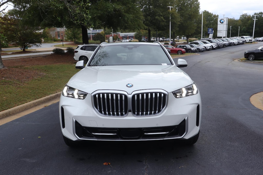 New 2026 BMW X5 sDrive40i Sports Activity Vehicle