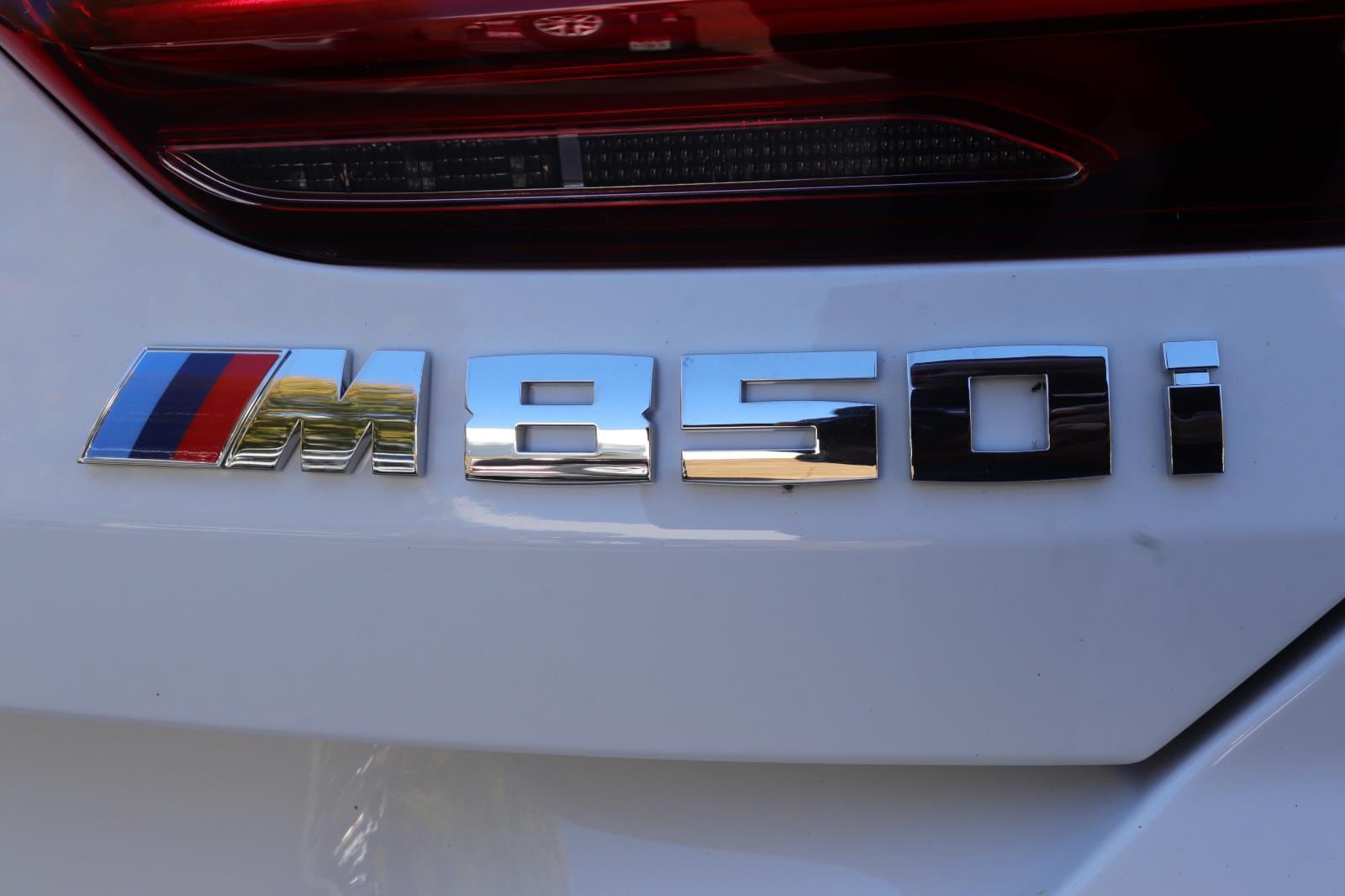2026 BMW 8 Series M850i - Photo 11