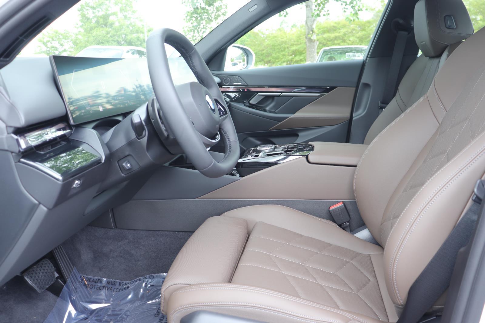 2027 BMW 5 Series 530i - Photo 10