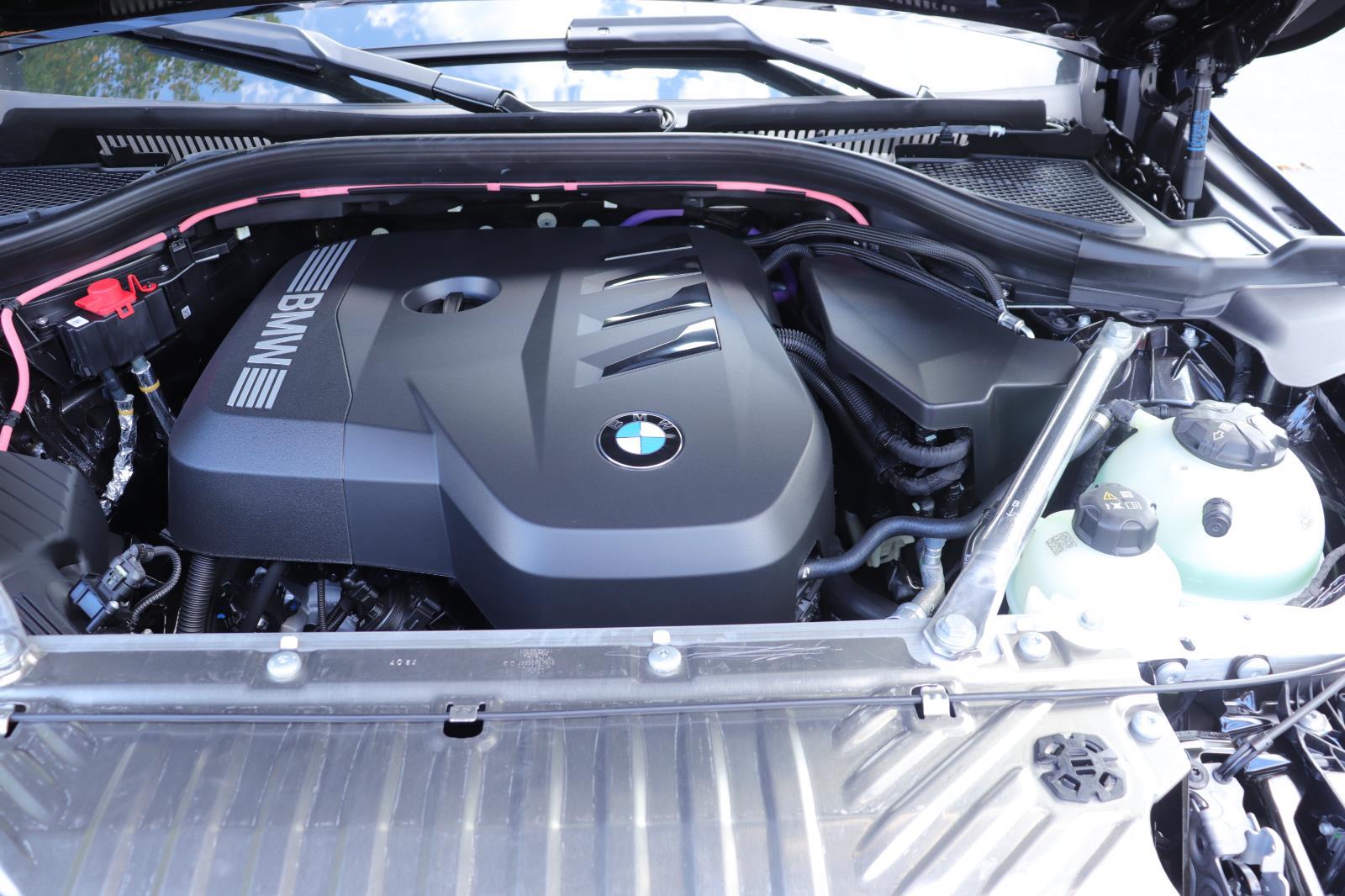 2026 BMW X3 30 - Photo 36