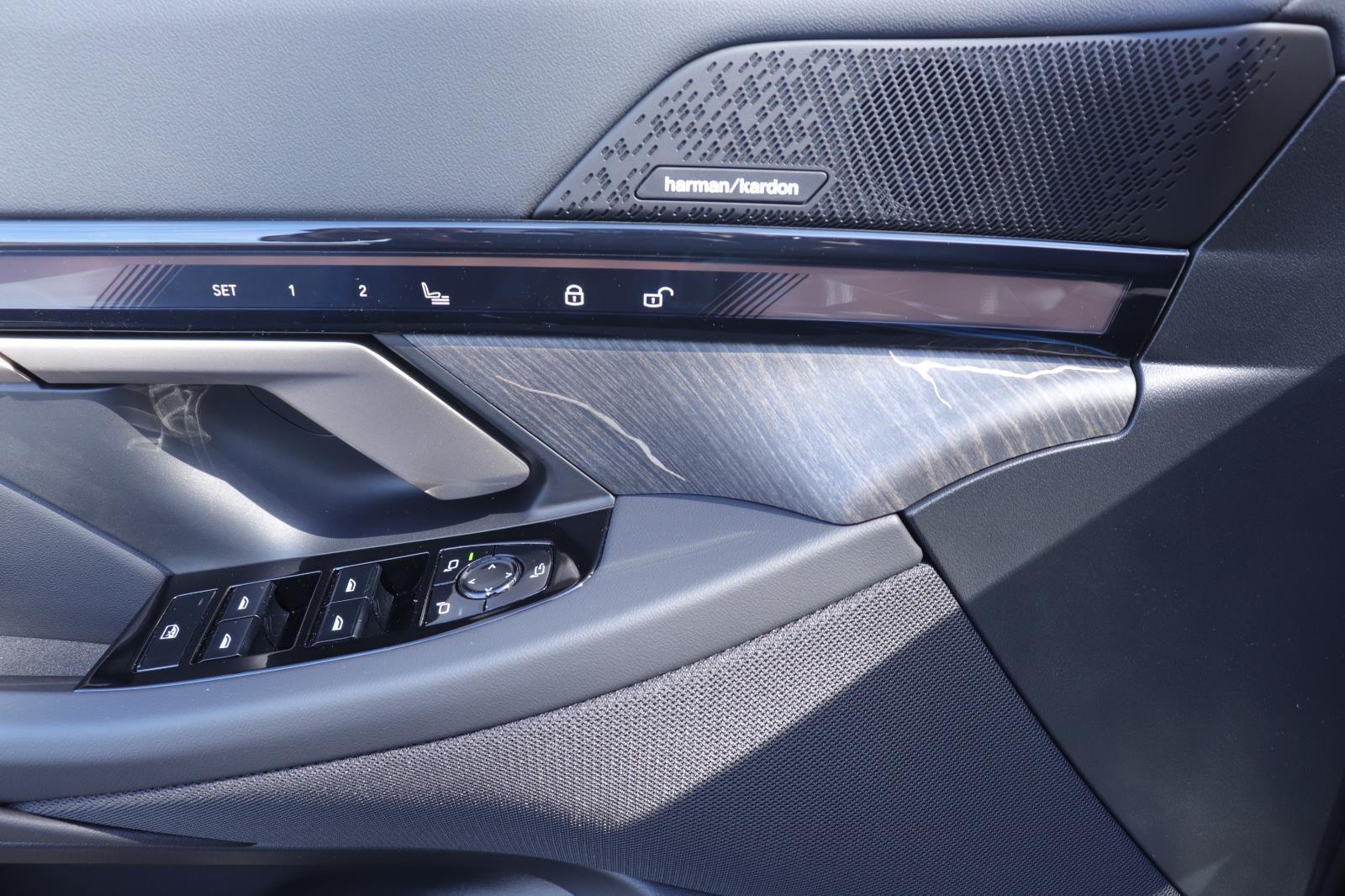 2027 BMW 5 Series 530i - Photo 22