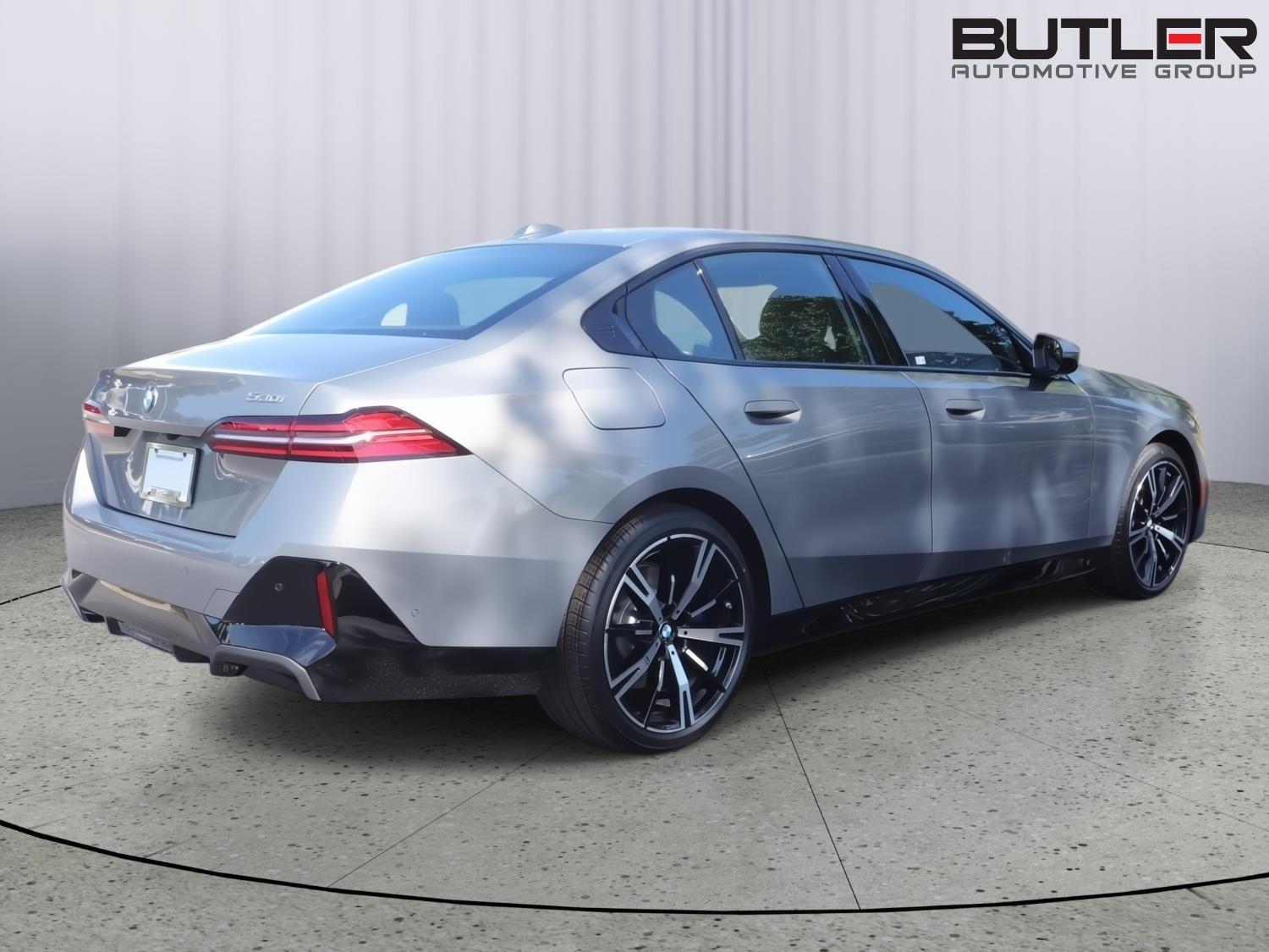 2027 BMW 5 Series 530i - Photo 6