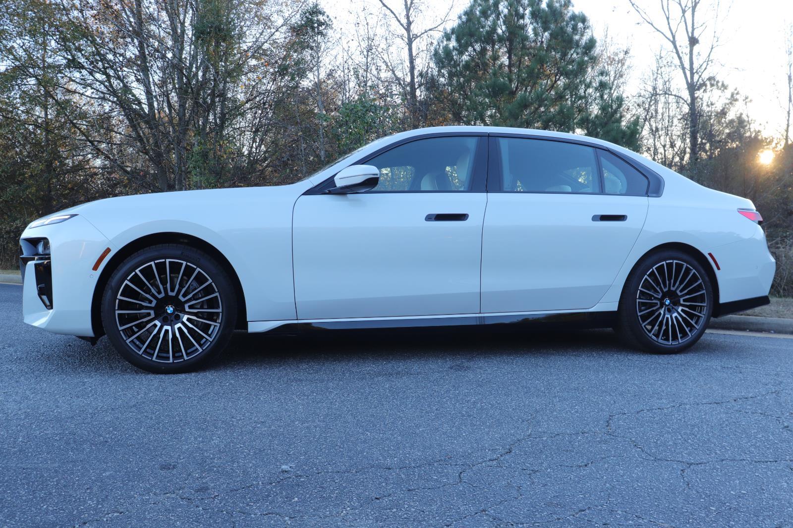 2026 BMW 7 Series 740i's photo