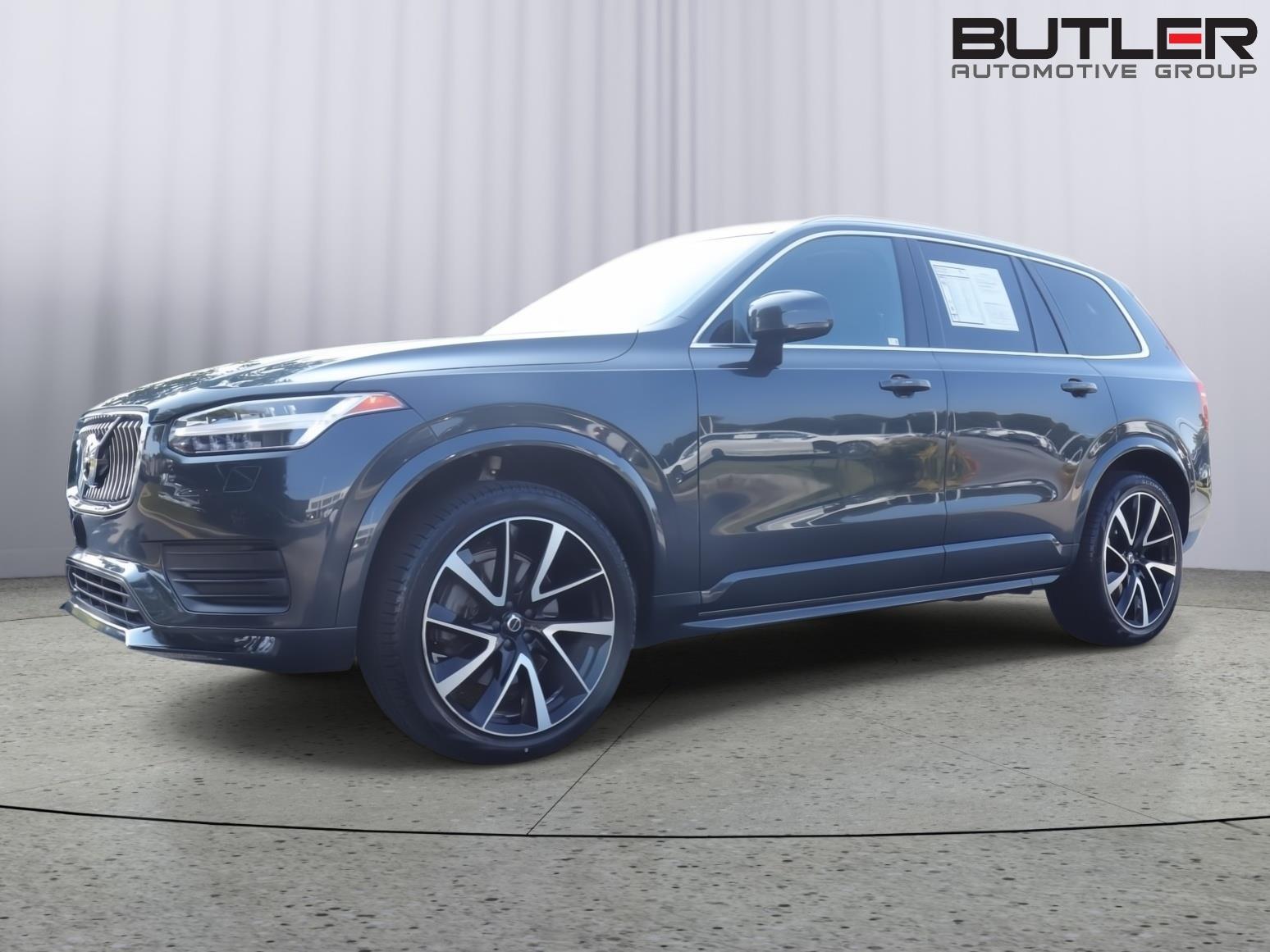 2022 Volvo XC90 T6 Momentum 6 Passenger AWD's photo