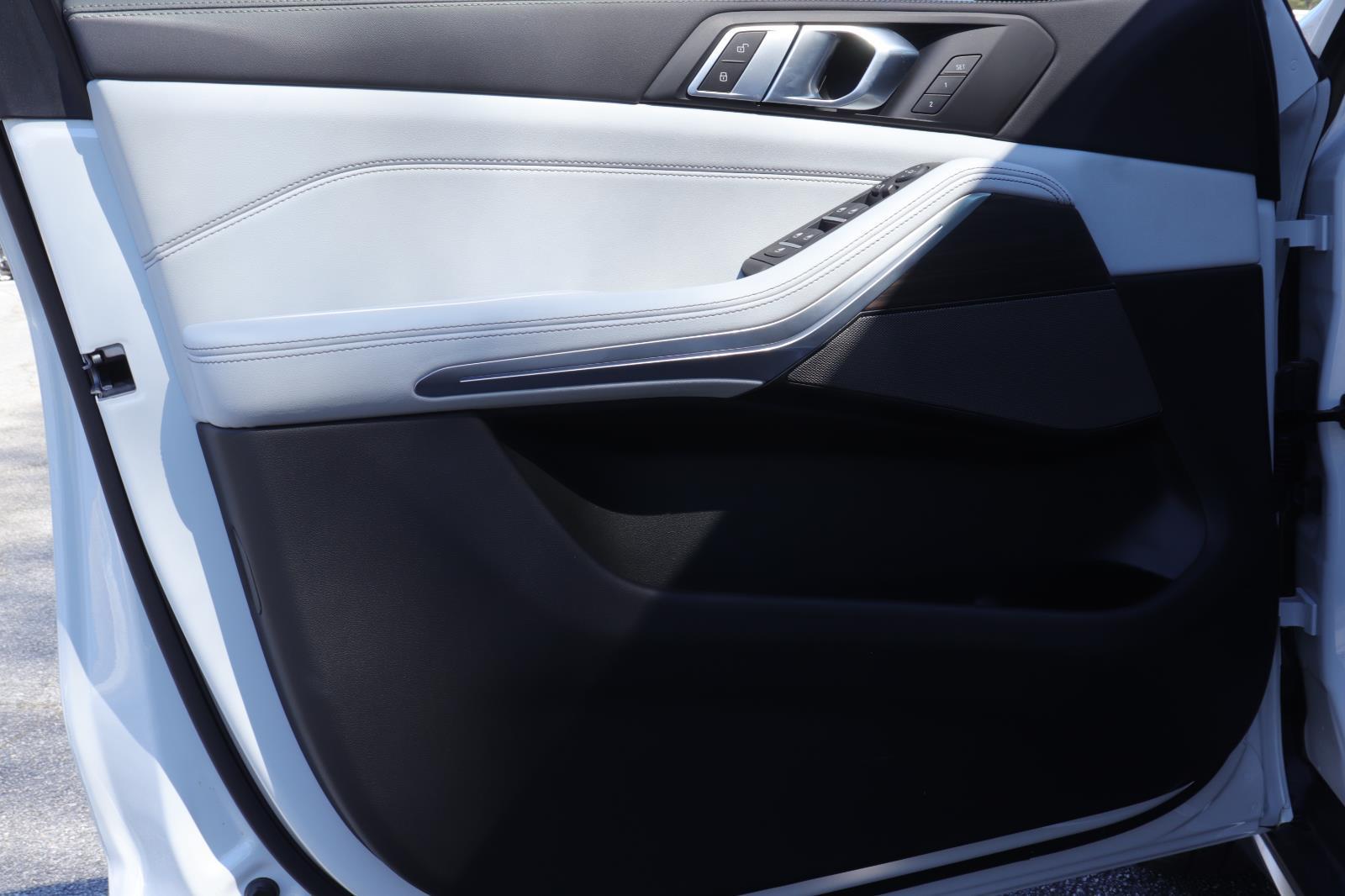 2026 BMW X5 40i - Photo 10
