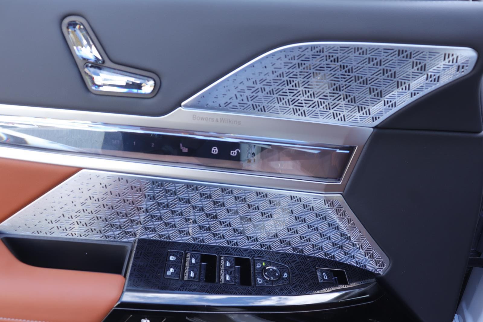2026 BMW 7 Series 760i - Photo 23
