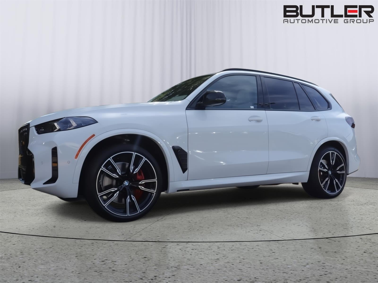 2026 BMW X5 M60i's photo