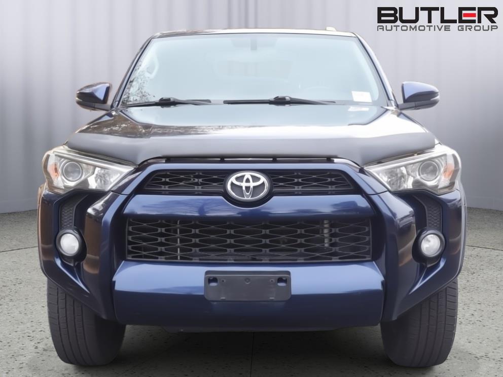 2015 Toyota 4Runner SR5 Premium photo 2