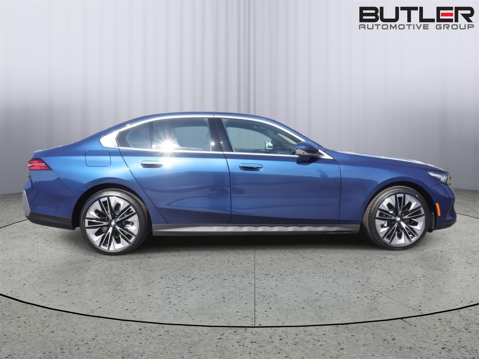 2026 BMW 5 Series 530i - Photo 41
