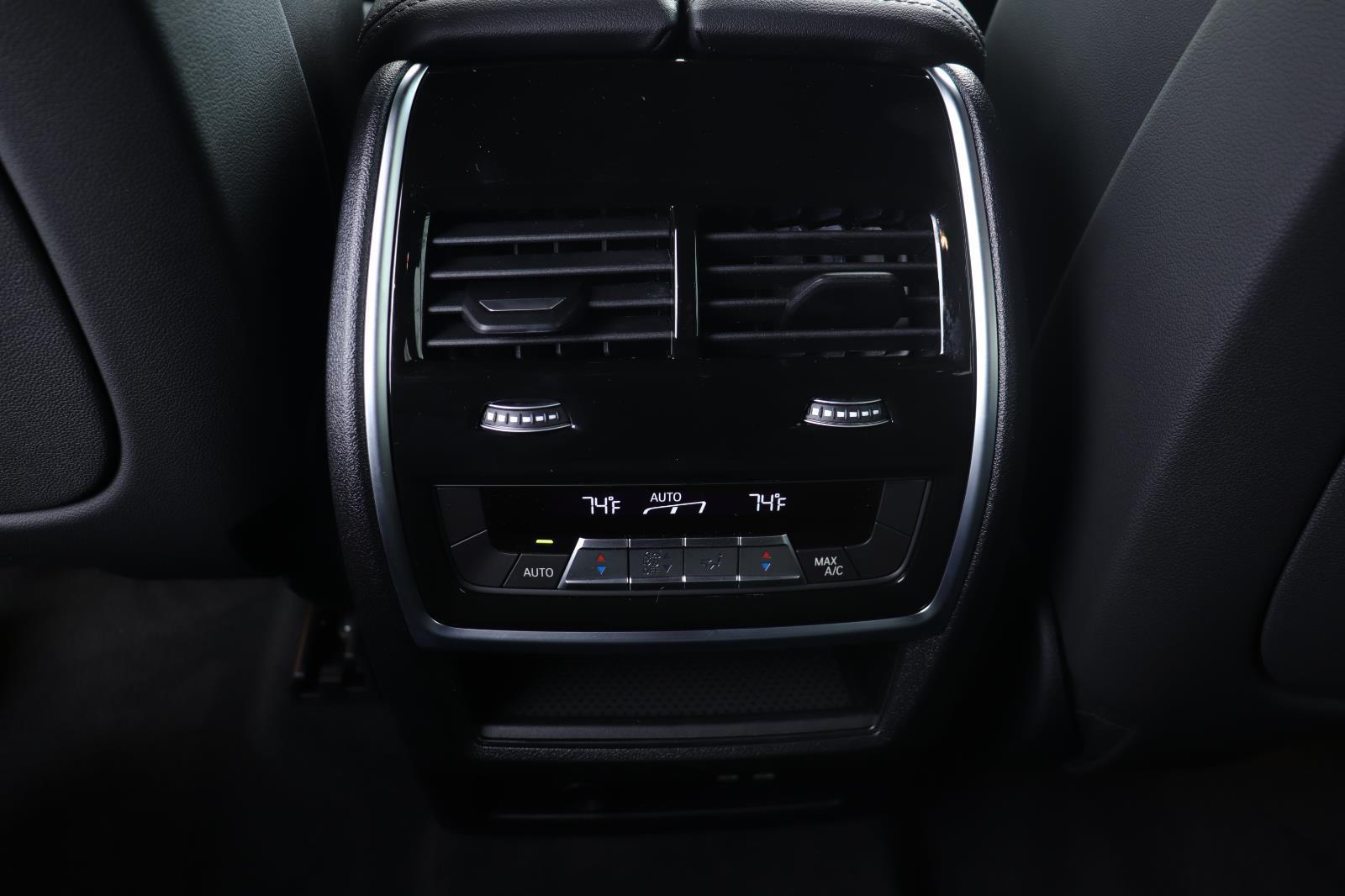 2026 BMW X5 50e - Photo 20