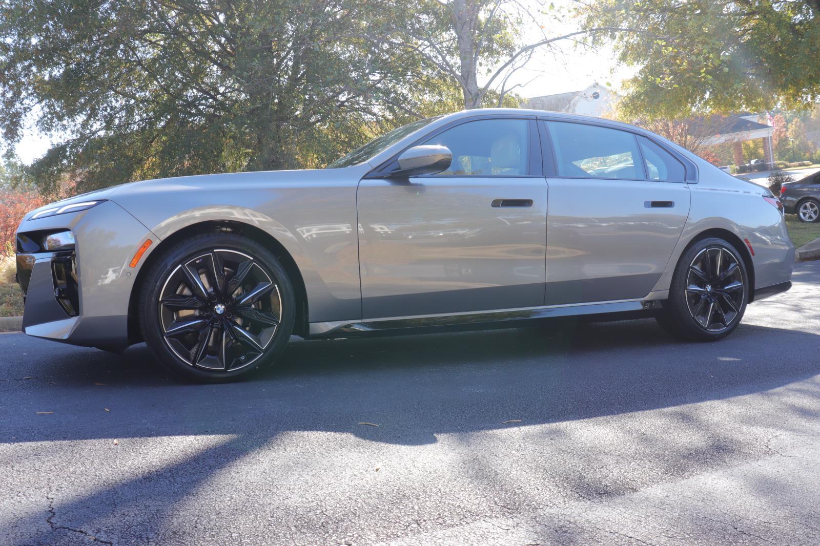 2026 BMW 7 Series 760i's photo