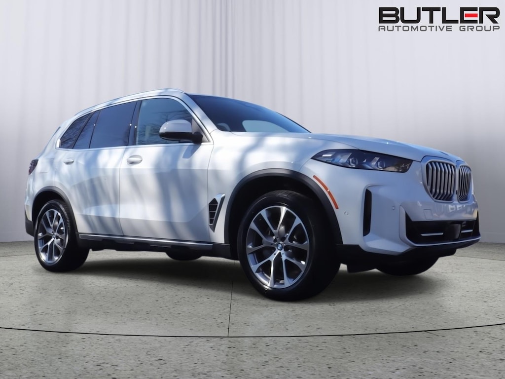New 2026 BMW X5 sDrive40i Sports Activity Vehicle