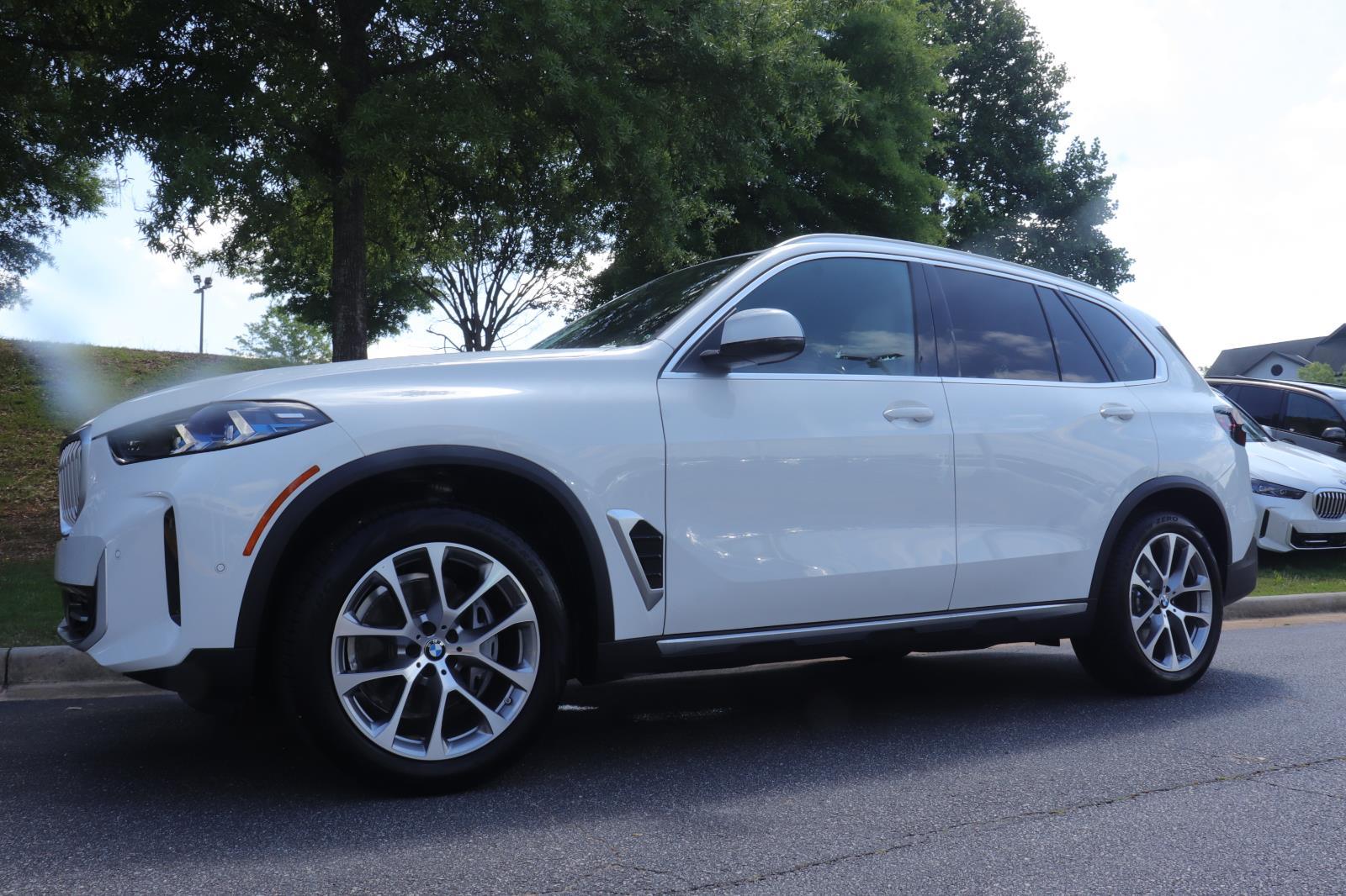 2026 BMW X5 sDrive40i's photo