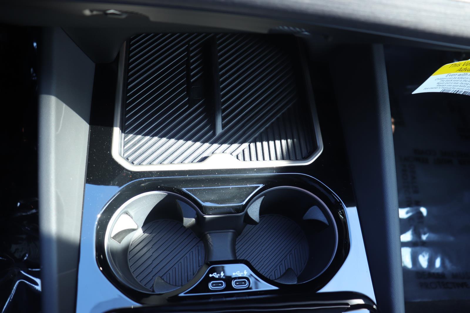 2027 BMW 5 Series 530i - Photo 34