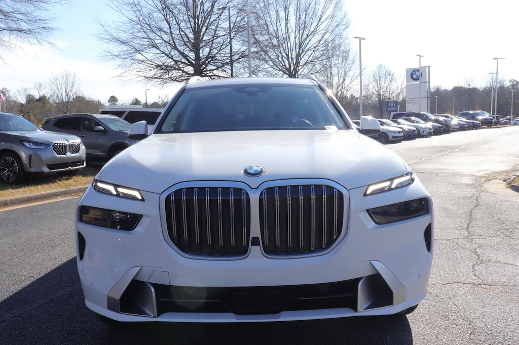 New 2026 BMW X7 xDrive40i Sports Activity Vehicle