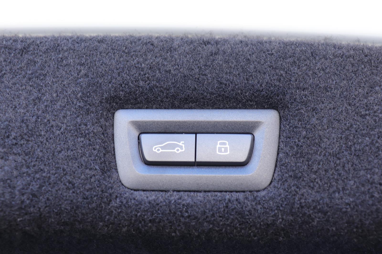 2026 BMW 7 Series 760i - Photo 17