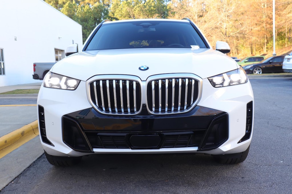 New 2026 BMW X5 sDrive40i Sports Activity Vehicle