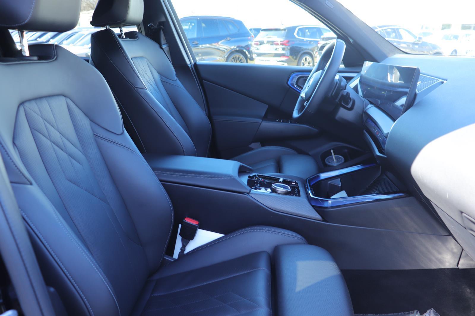 2025 BMW X3 30 - Photo 19