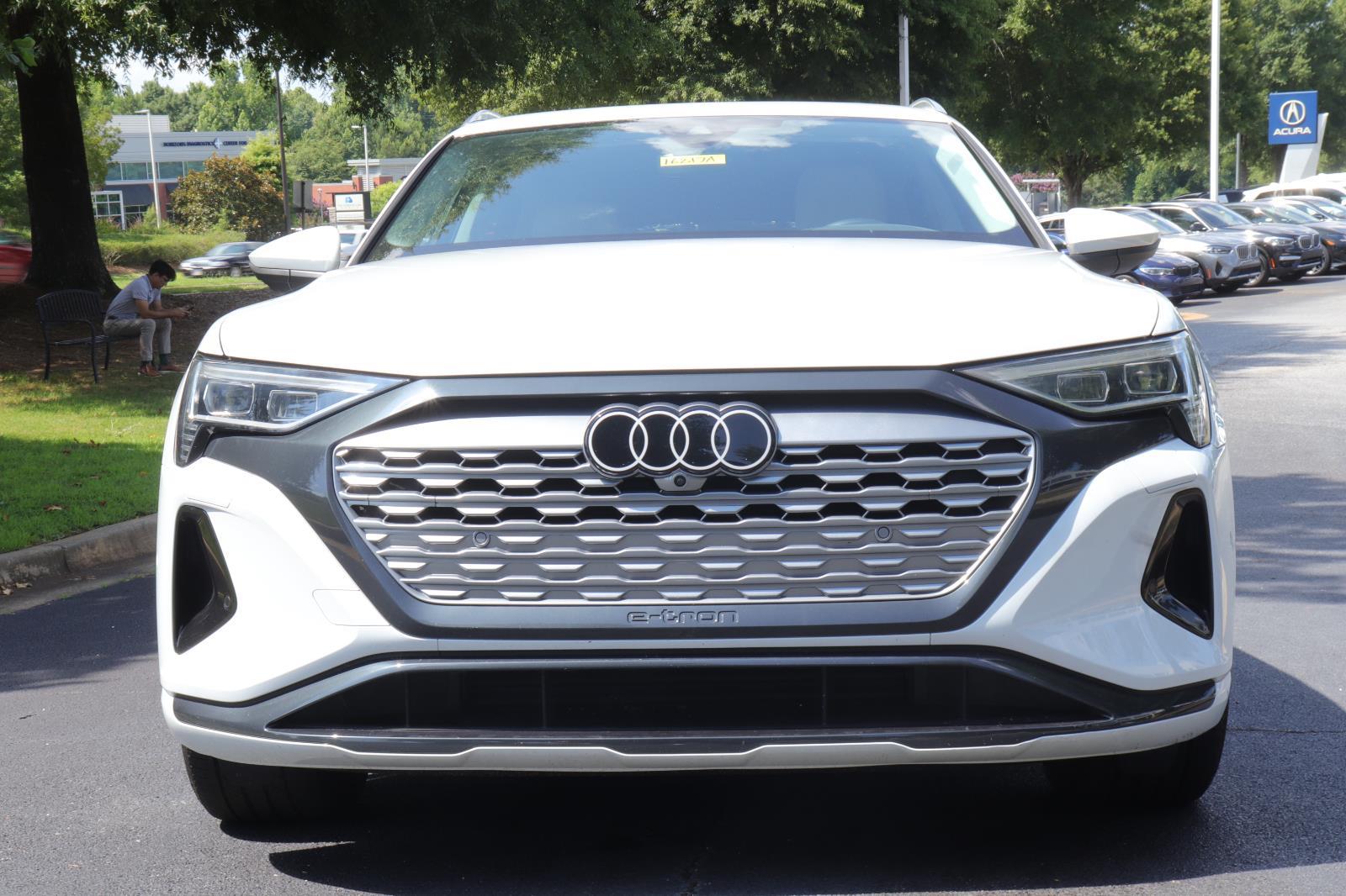 2024 Audi Q8 E-tron Premium Plus photo 2