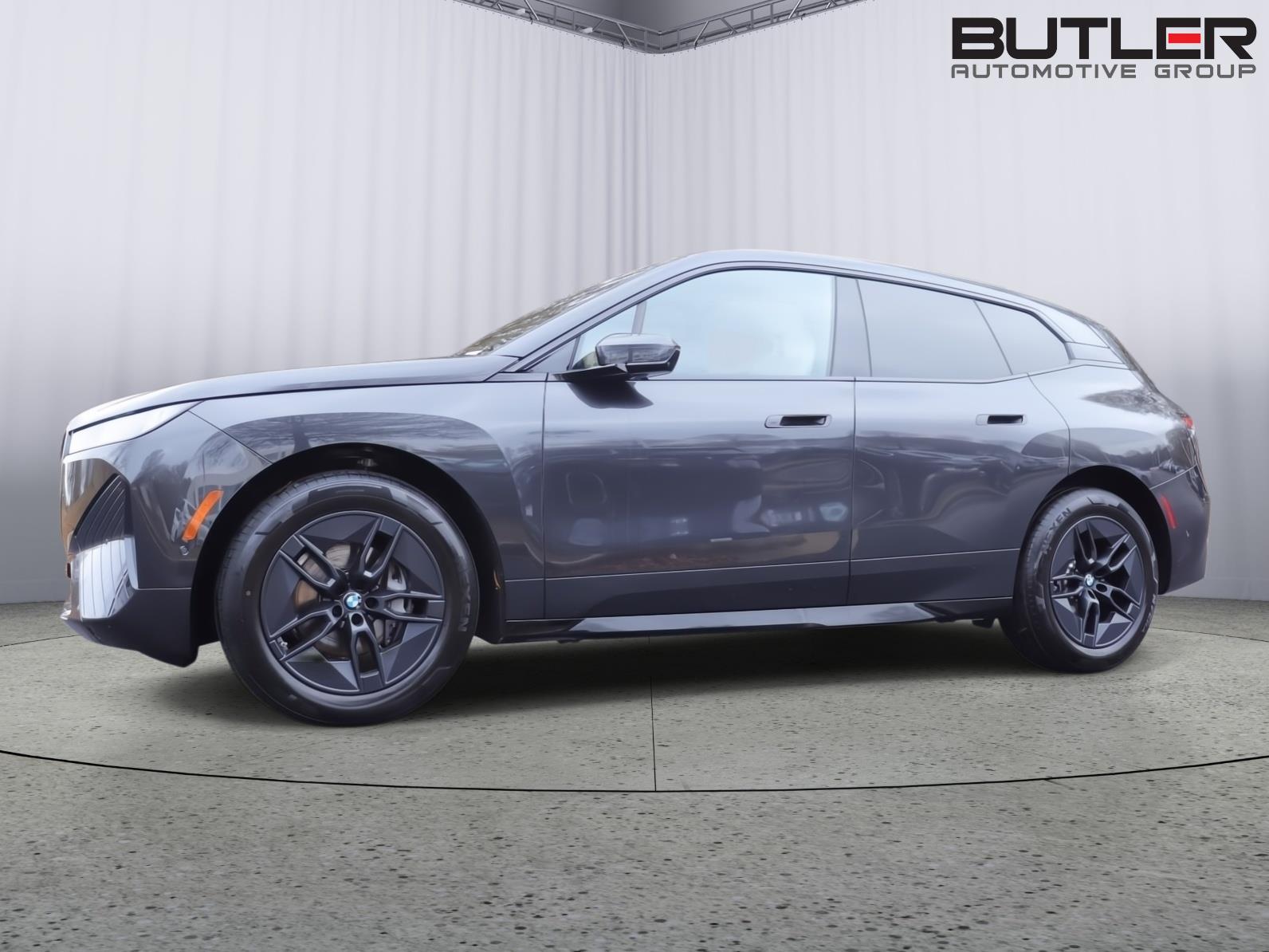 2026 BMW iX 45's photo