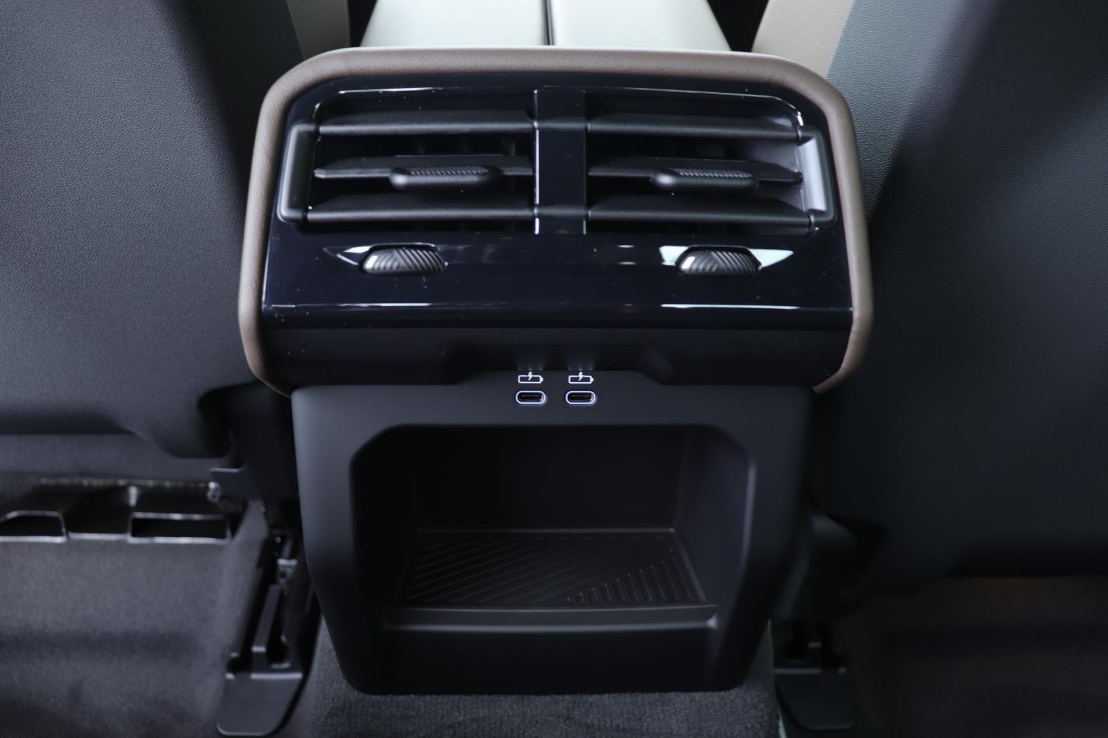 2027 BMW 5 Series 530i - Photo 20